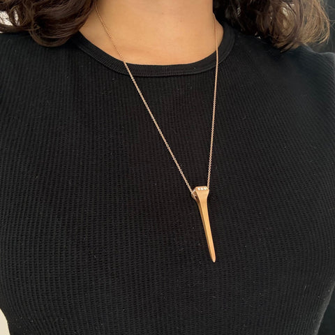 Lugano Farrier Nails diamond nail pendant necklace in 18kt rose gold – alternate view 2