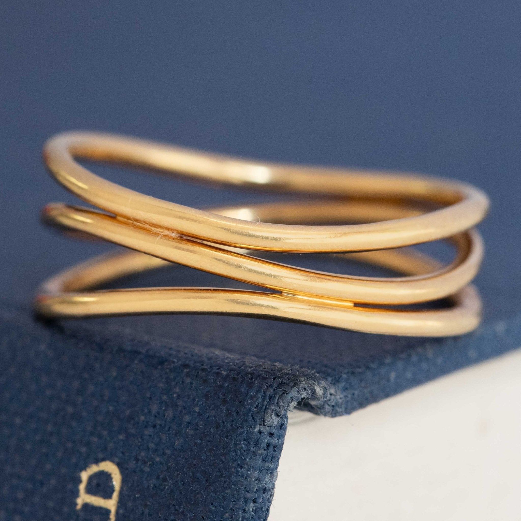 Iconic Wave Band by Elsa Peretti, designer Tiffany jewelry”