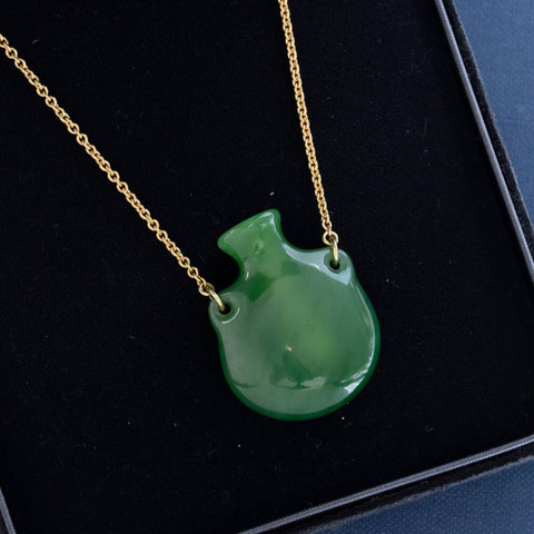 Elsa Peretti nephrite jade pendant necklace in 18K gold Tiffany & Co