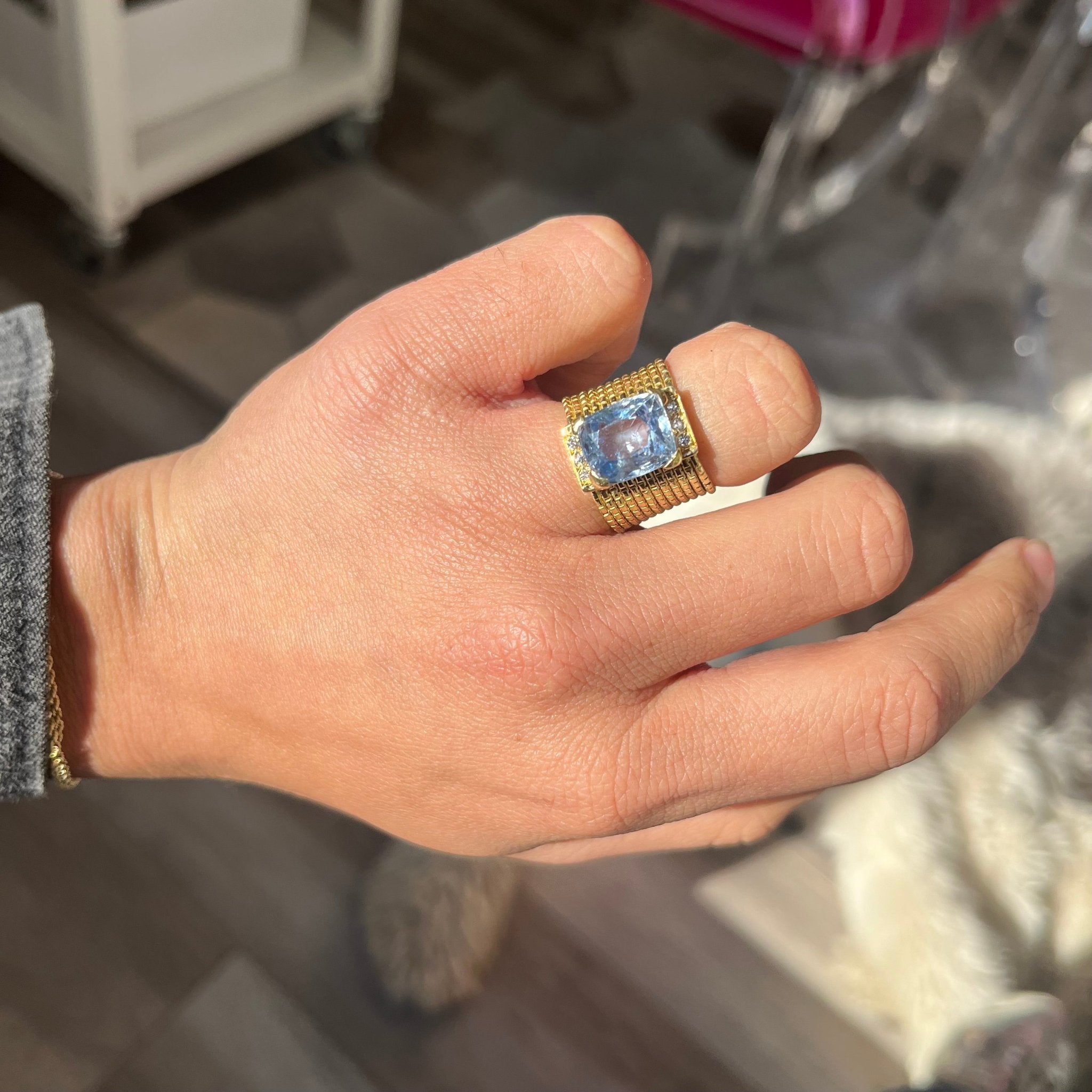 5ct (est) No-Heat Sapphire Bezel Chain Ring by H. Stern