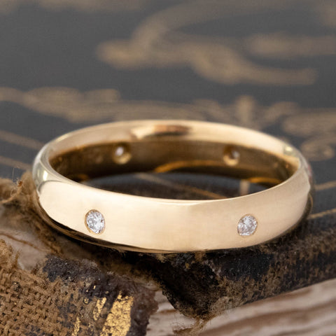 Round Cut Diamond Scatter Band