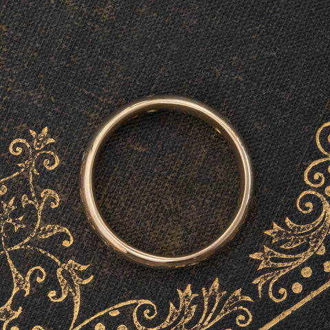 Round Cut Diamond Scatter Band