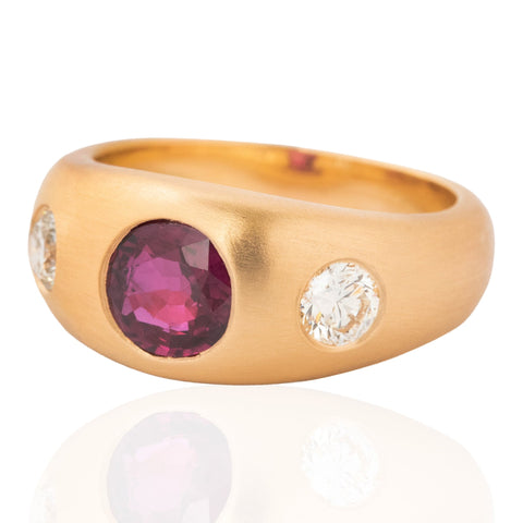 Ruby and diamond flush set three-stone ring, 1.55ctw, 18K yellow gold – alternate view 4