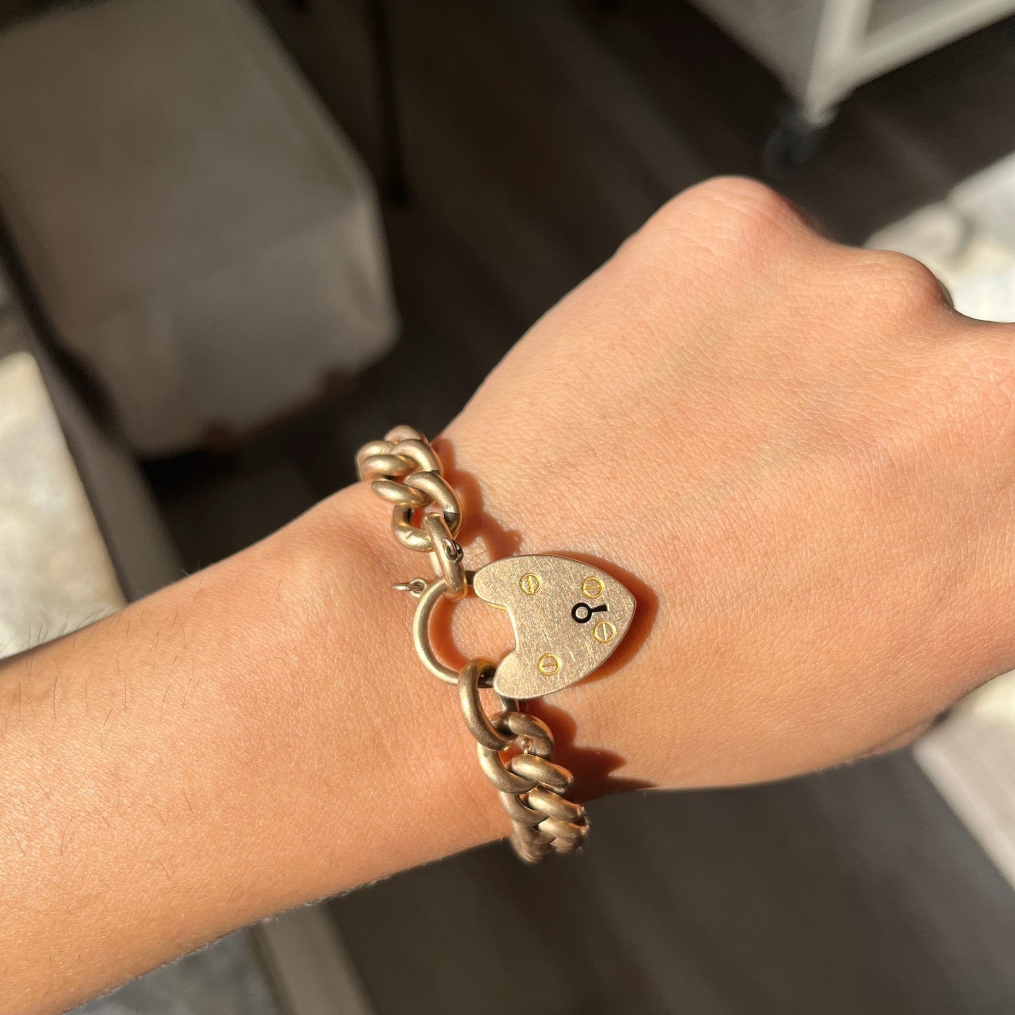 Victorian 15kt Heart Lock Curb Bracelet