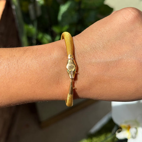Victorian Revival diamond serpent bangle in 18kt yellow gold, English – alternate view 2
