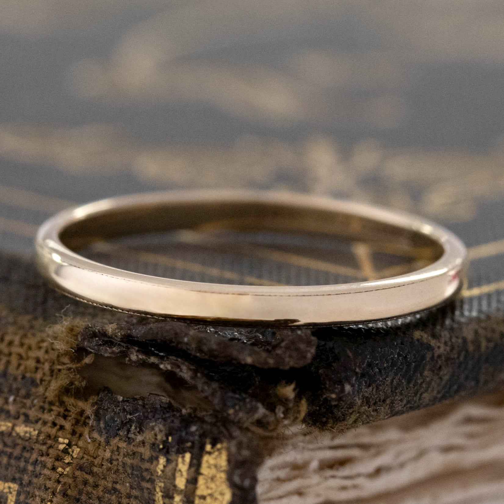 Vintage 14kt gold band by designer Art Carved