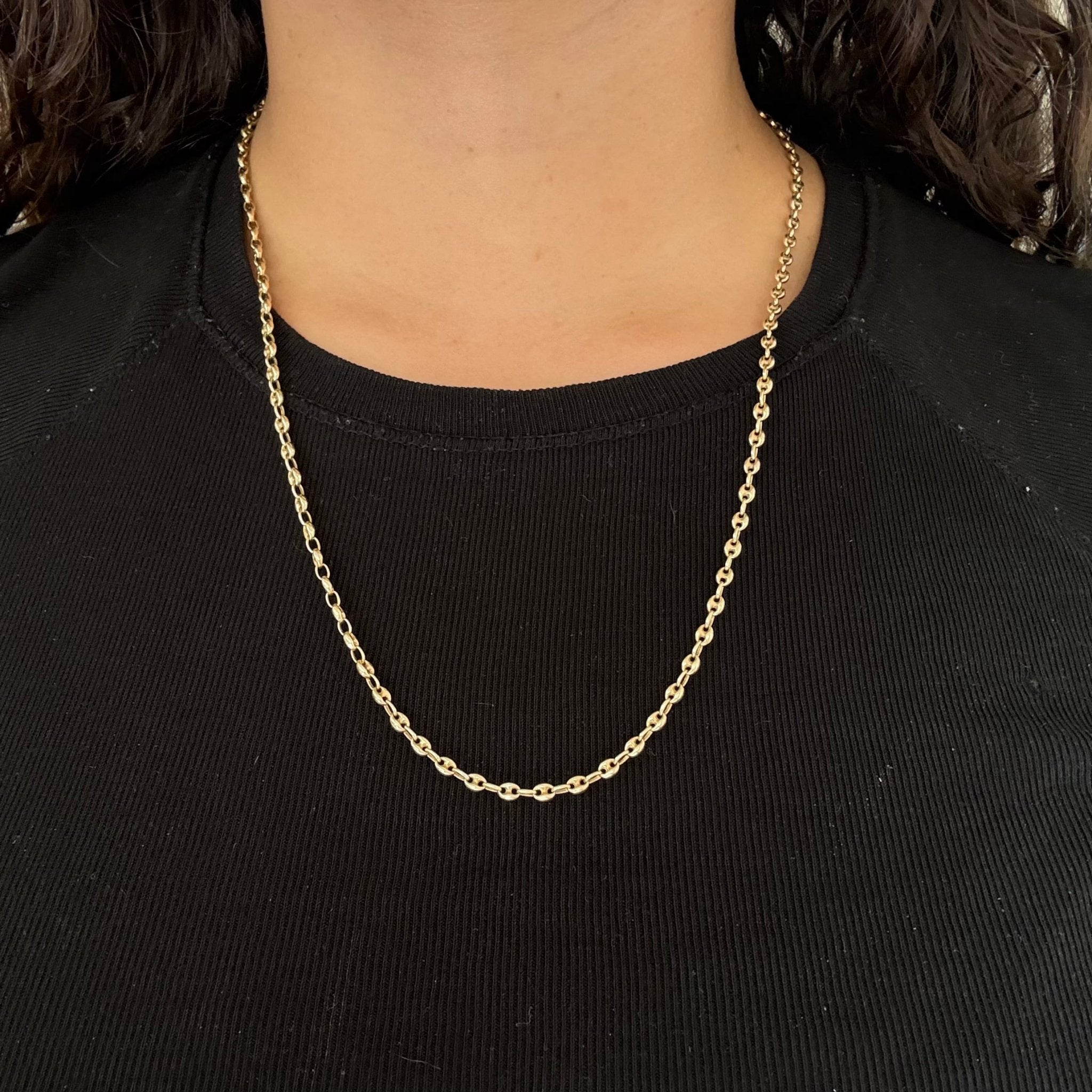 Classic mariner link chain in 14kt yellow gold, vintage gold necklace

Vintage 14kt yellow gold mariner link chain styled for layering