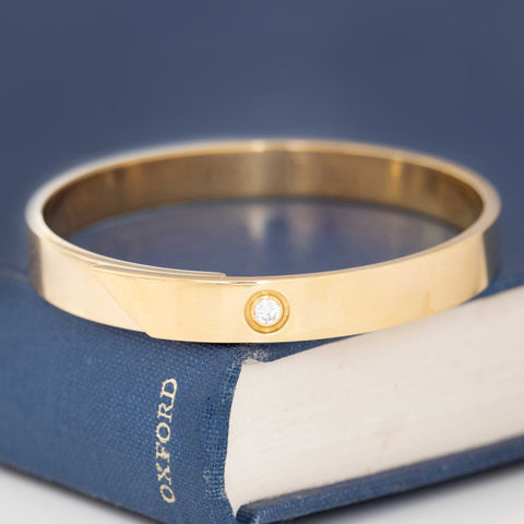 Classic Cartier bracelet crafted in rich yellow gold
