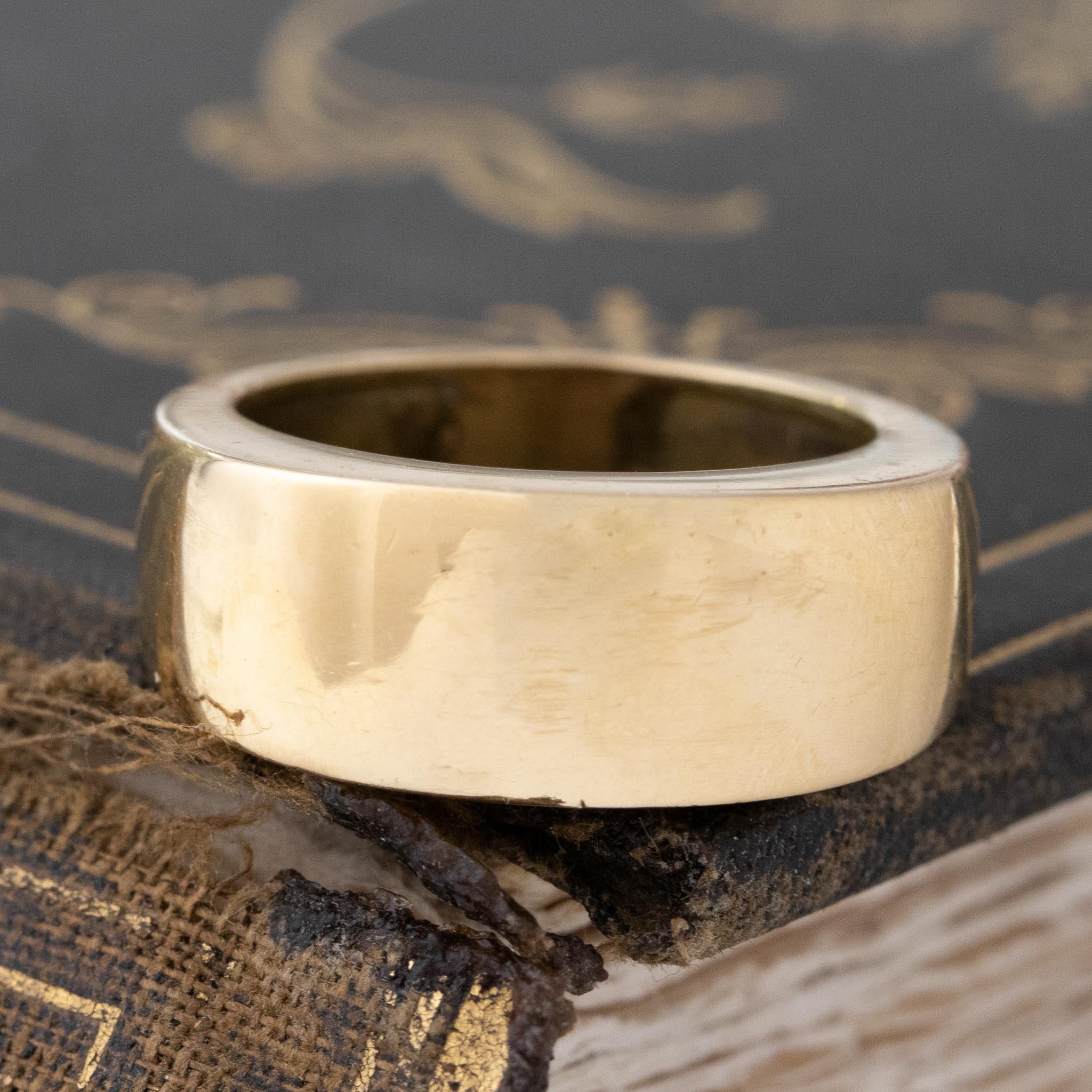 18kt yellow gold vintage chunky gold band french