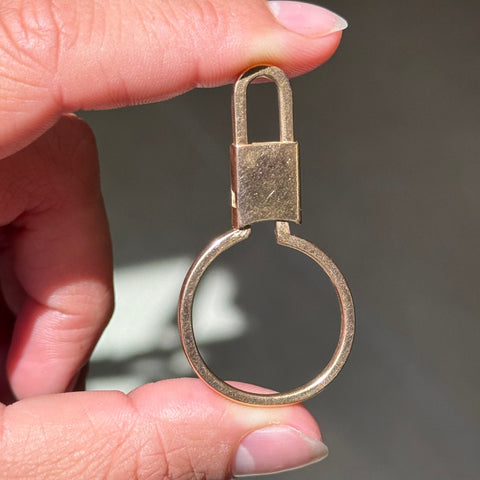 Vintage Circular Charm Holder/Carabiner