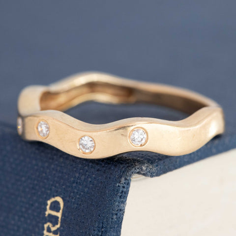 Vintage Diamond Wavy Band