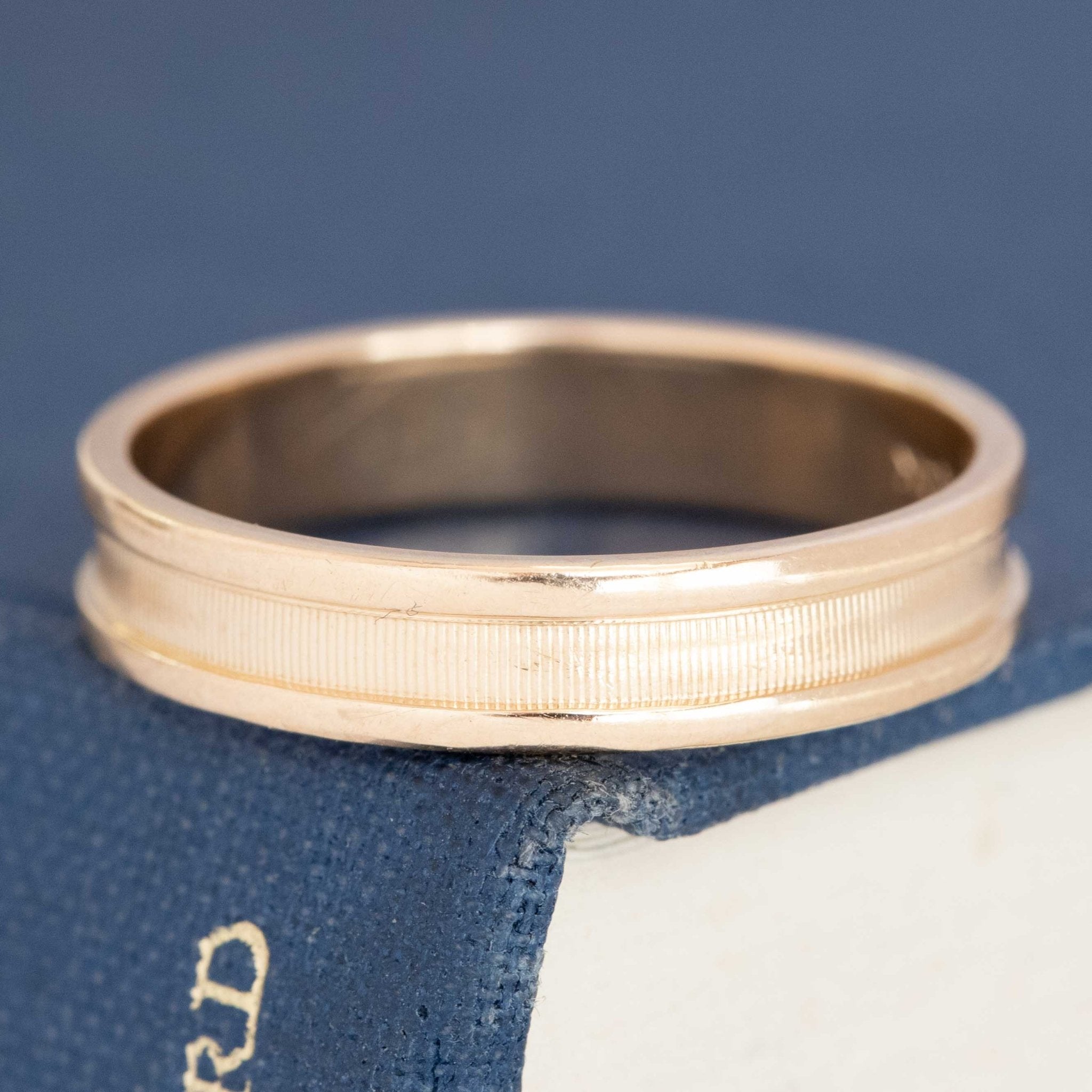 Vintage Fluted Wedding Band
