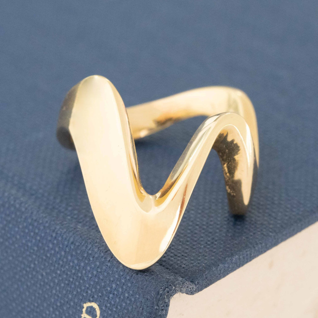HELEN™ - Vintage Golden Ocean Wavy Ring main image 0