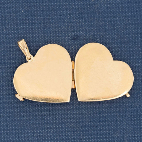 Vintage heart locket pendant in 14kt yellow gold