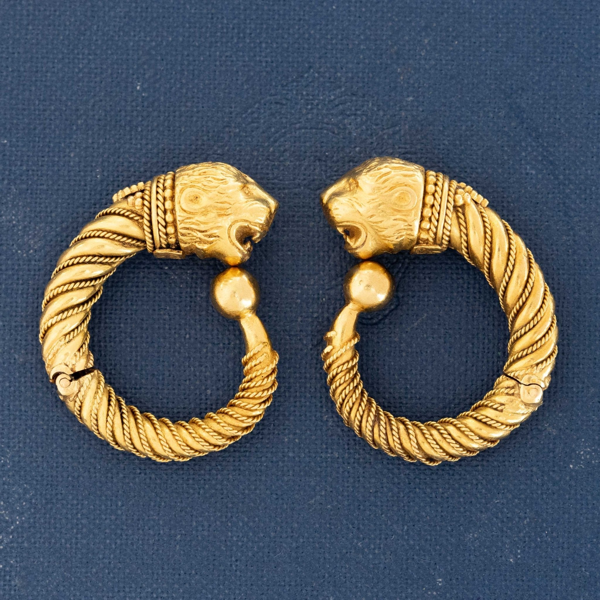 Vintage High Karat Gold Lion Head Hoop Earrings