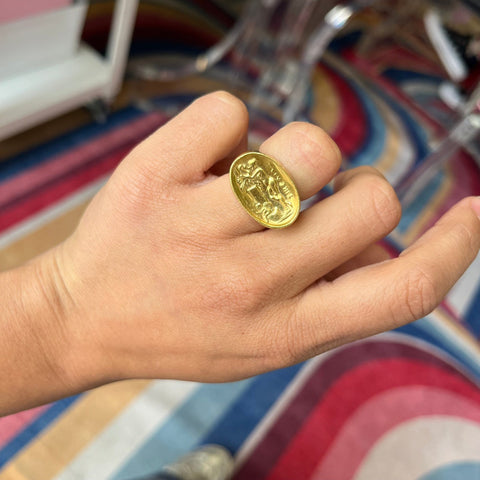 Vintage Zolotas Leda and the Swan intaglio ring in 22kt yellow gold – alternate view 2