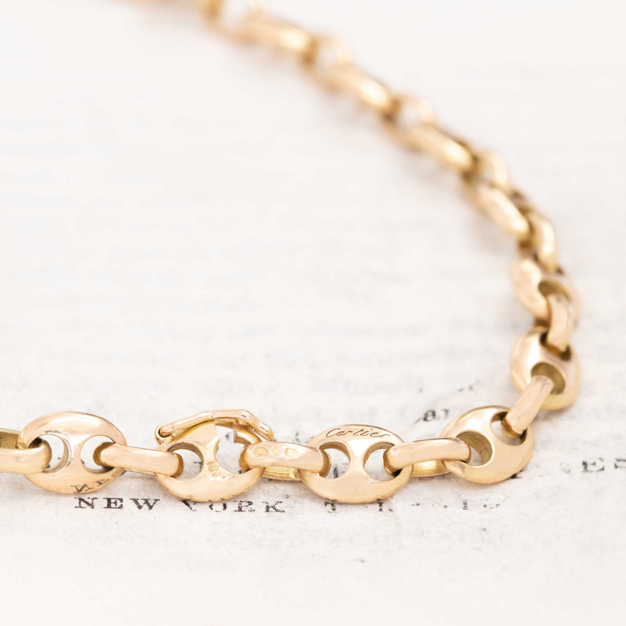 Bold oval mariner link gold chain