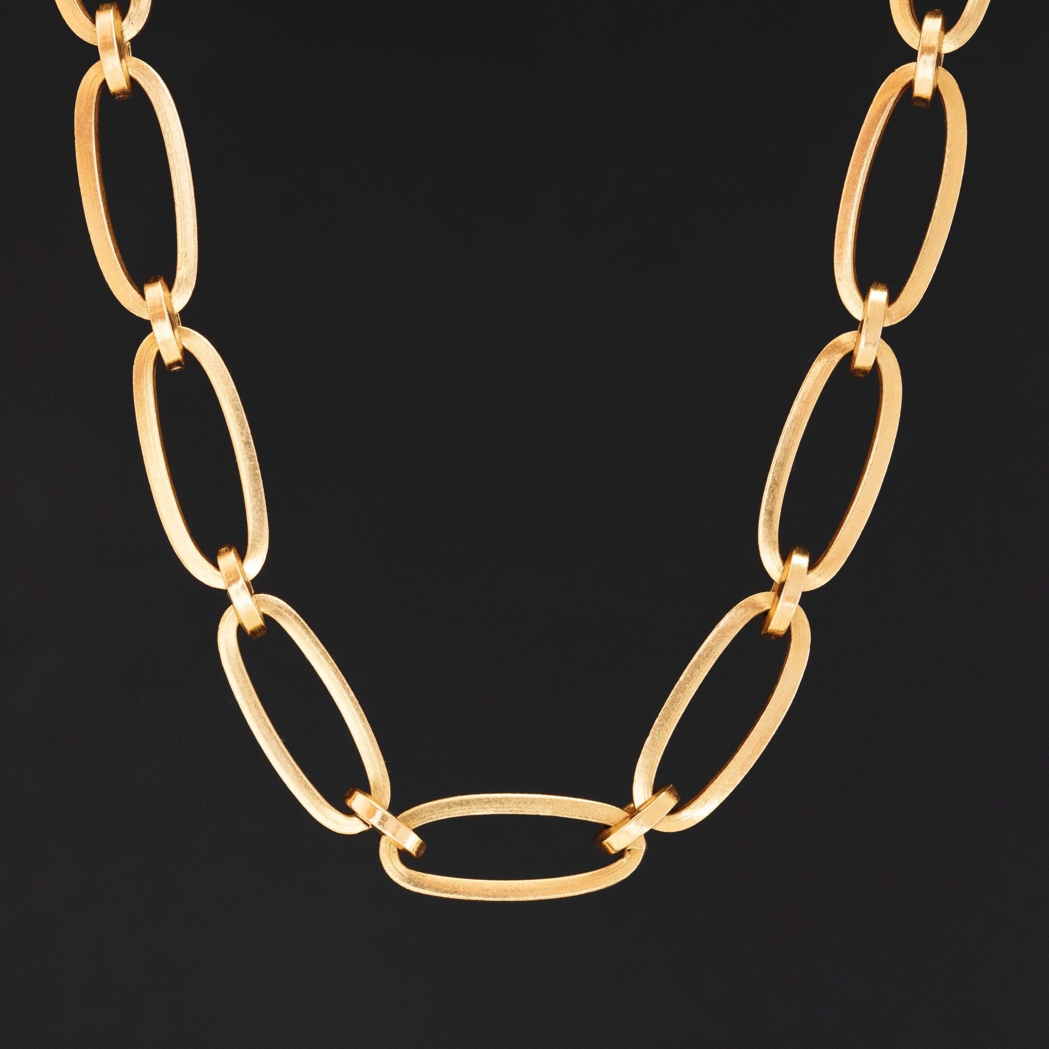Vintage Cartier 18kt yellow gold oval link long chain, 44-inch length front view