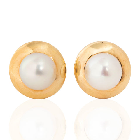 Vintage Cartier pearl stud earrings in 18kt yellow gold, 11.30mm – alternate view 5