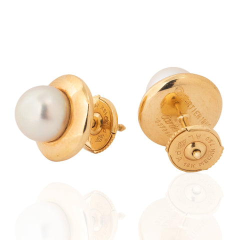 Vintage Cartier pearl stud earrings in 18kt yellow gold, 11.30mm – alternate view 3