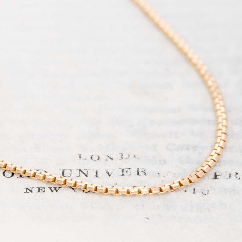 Close-up of vintage serpentine necklace, midcentury design