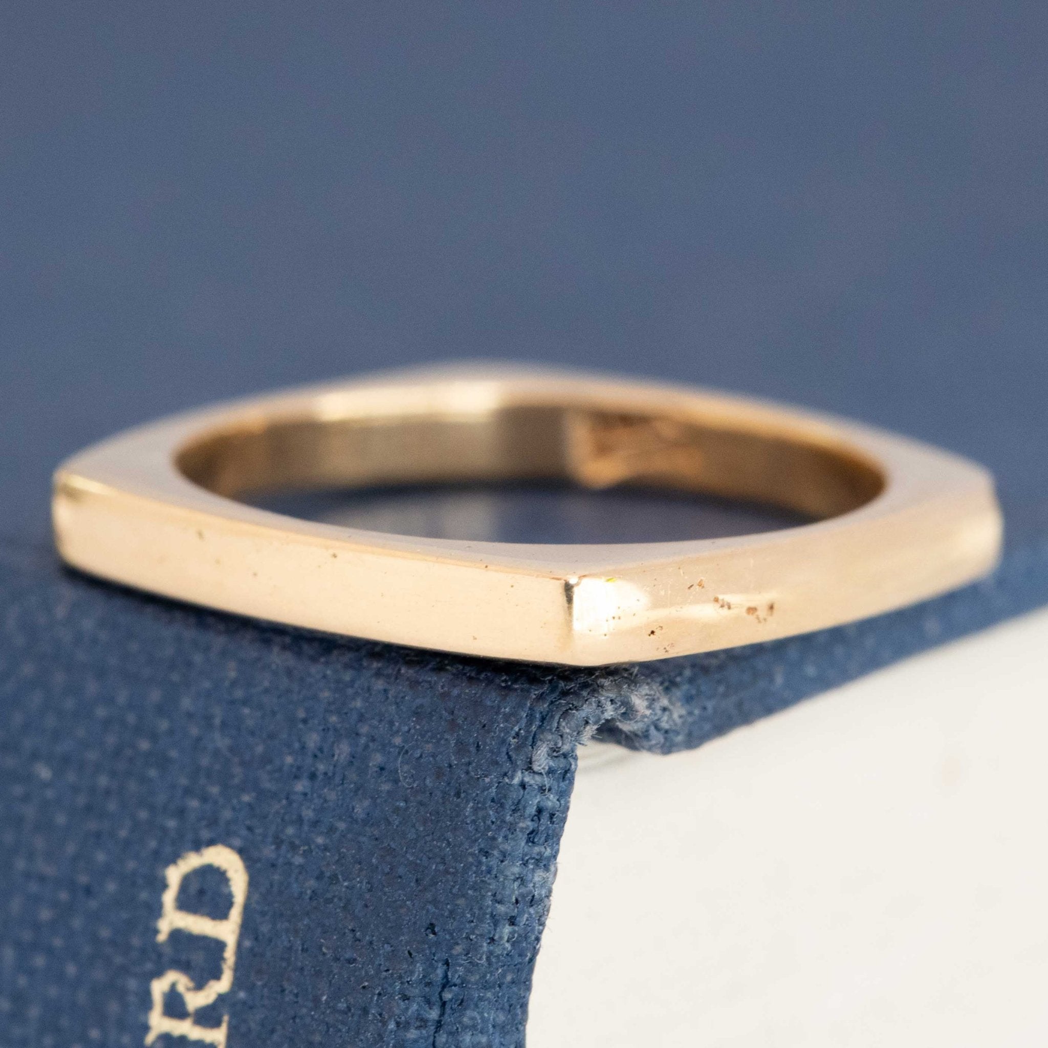 Vintage Square Shank Band