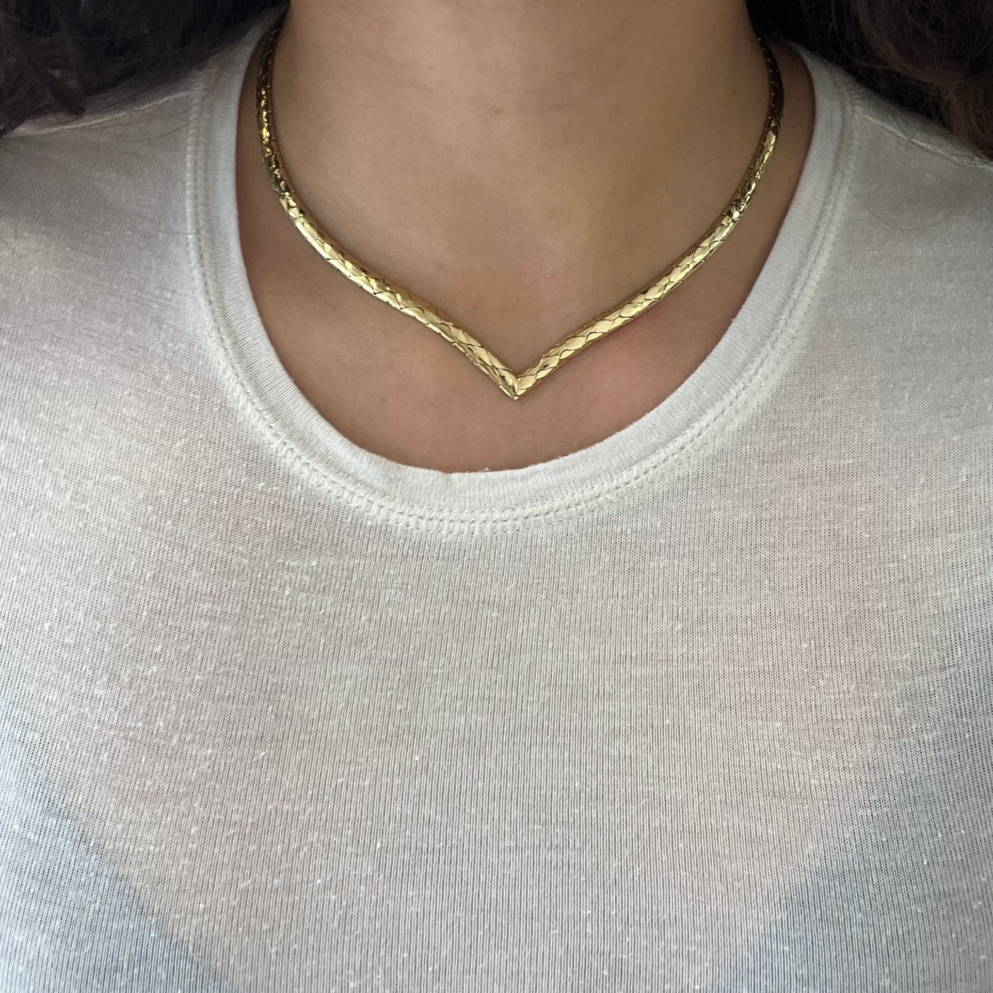 Vintage V Snake Gold Collar
