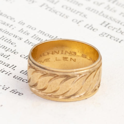 Vintage Wavy Wide Band