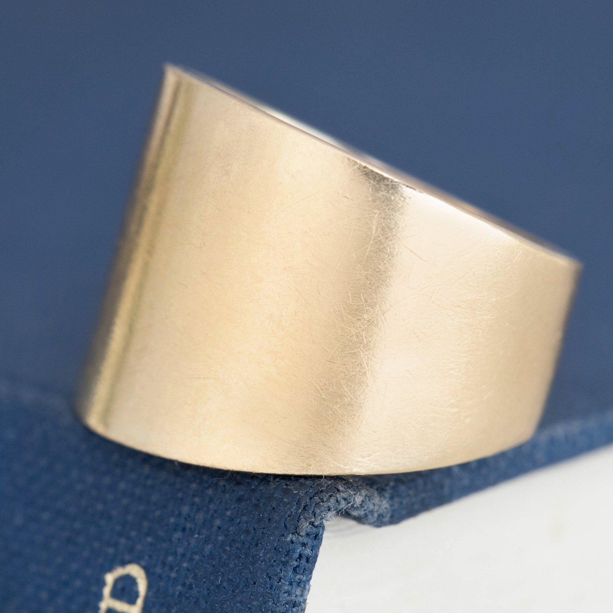Vintage Wide Tapered Cigar Band