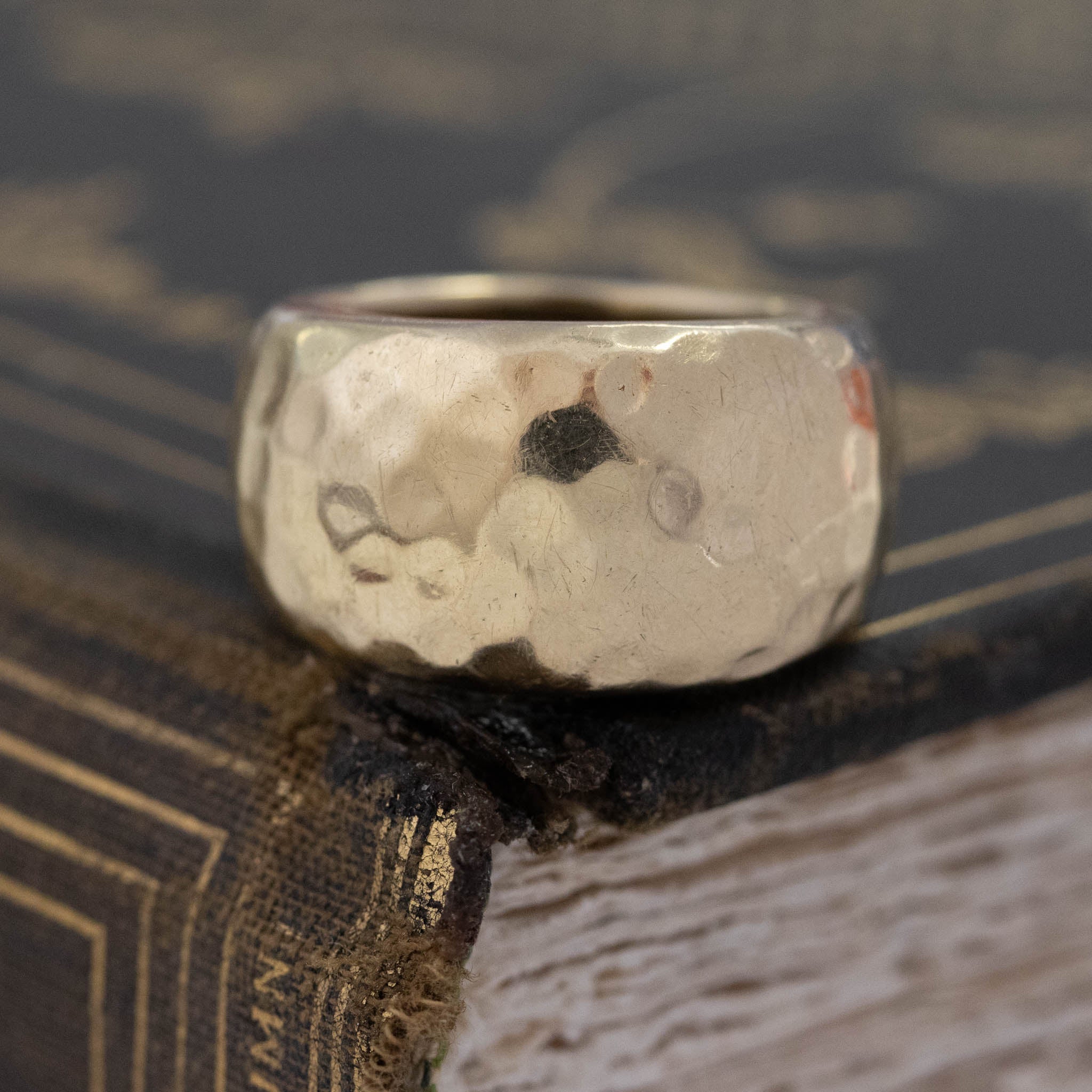Vintage Hammered Dome Band, Italian